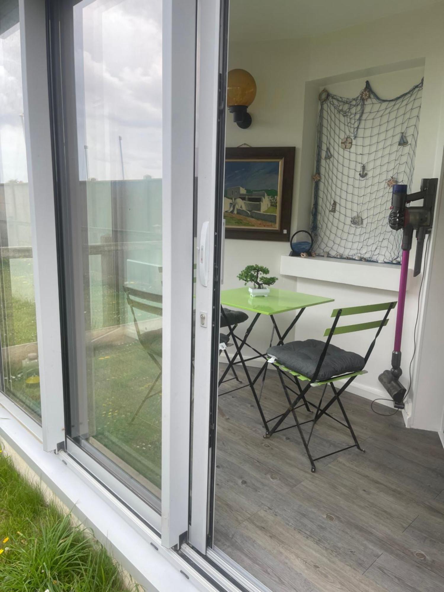 Apparemment Front De Apartment Ouistreham